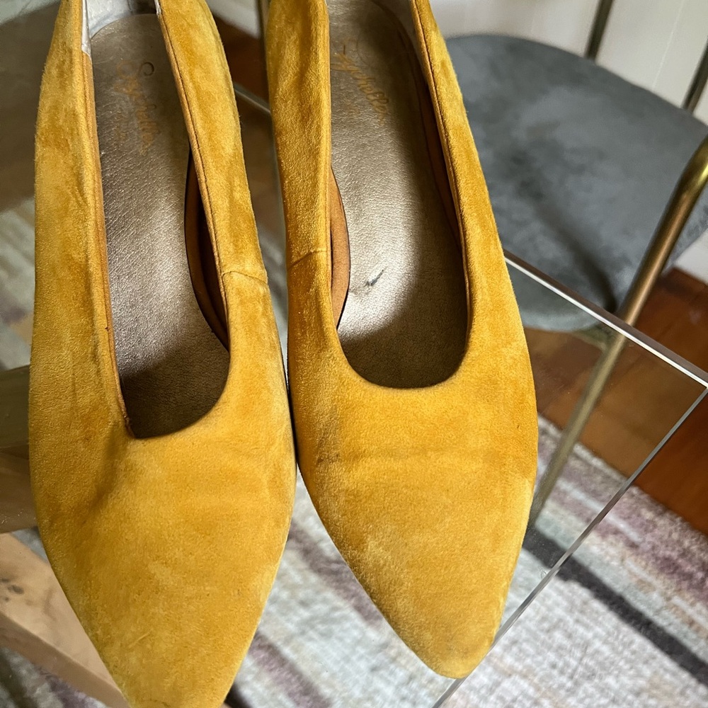 Seychelles block/pointed toe heels